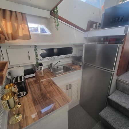 Hotel Beautiful And Comfy Boat In Barcelona With Boat Tour Option Exterior foto
