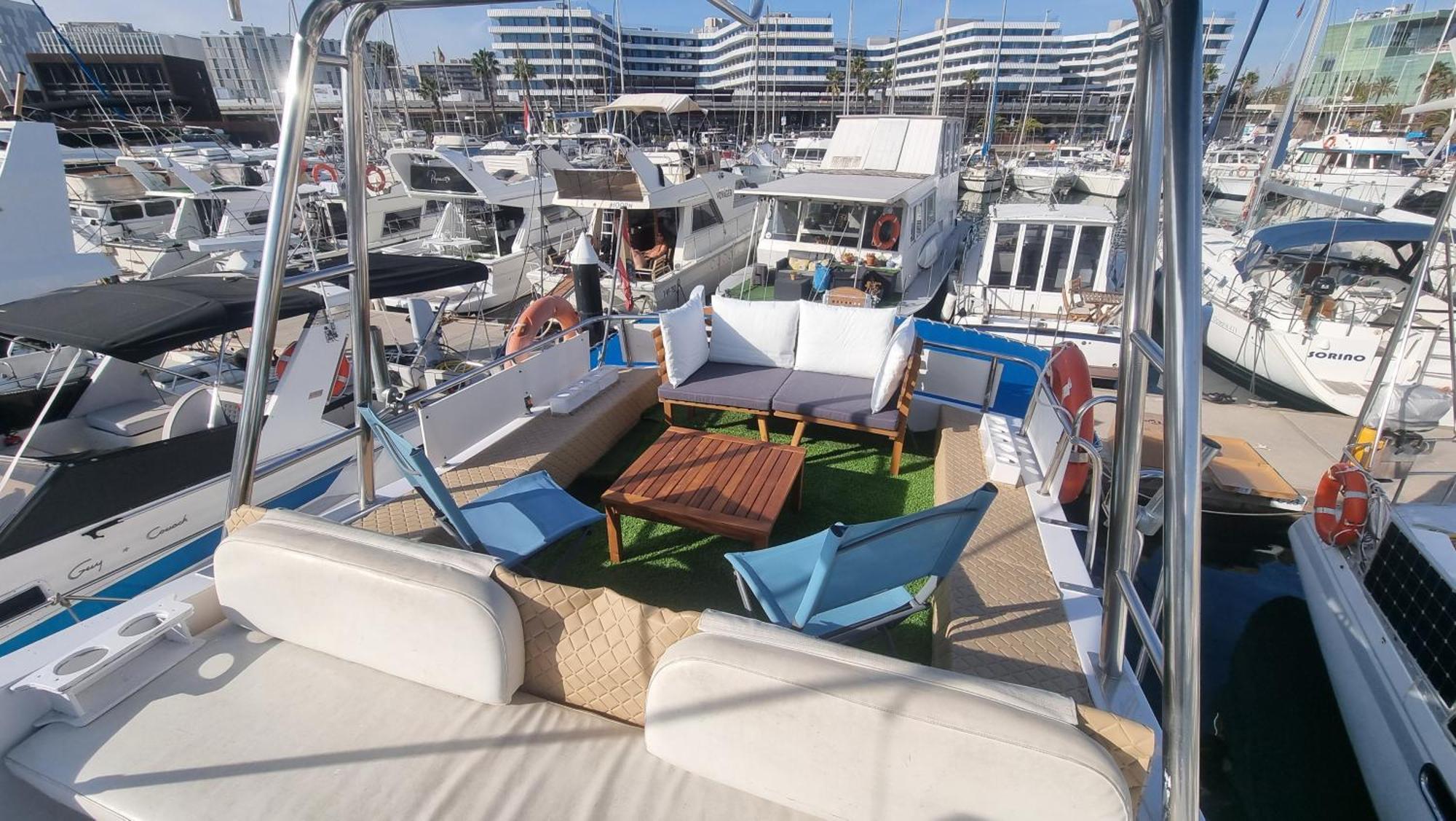Hotel Beautiful And Comfy Boat In Barcelona With Boat Tour Option Exterior foto
